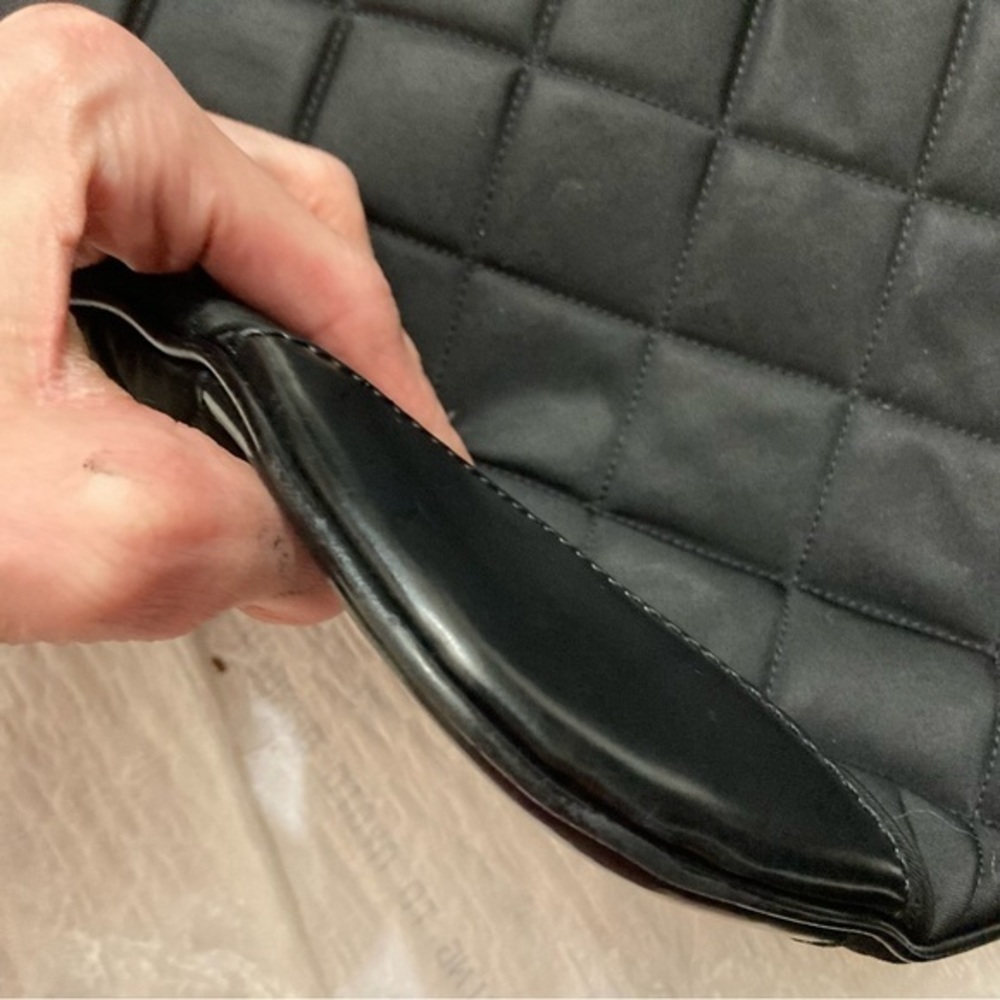 Burberry authentic nylon and leather unisex crossbody messenger bag - Picture 9 of 11